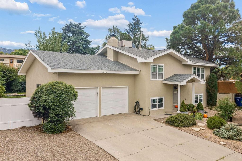 1820 Embudo Drive NE, Albuquerque, NM 87112