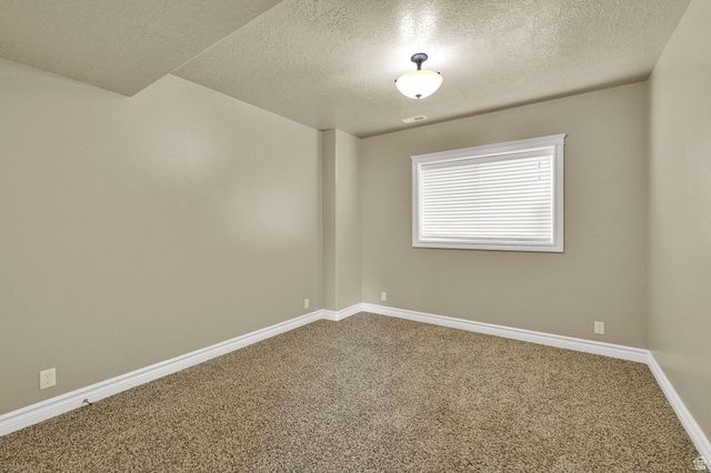 2942 W 2175 S, West Haven, UT 84401