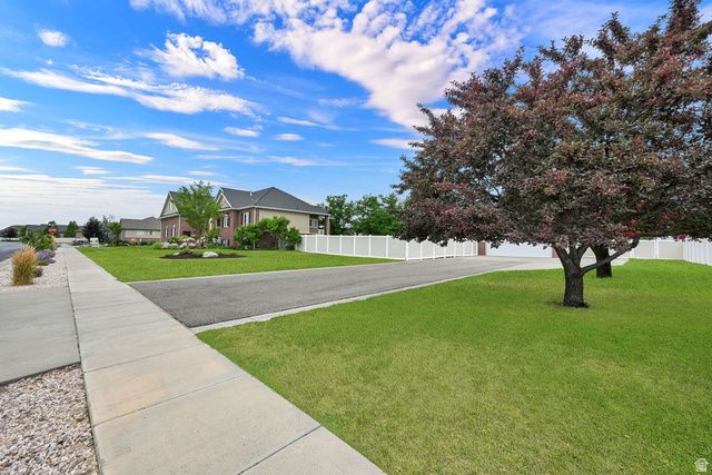 2942 W 2175 S, West Haven, UT 84401