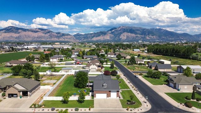 2942 W 2175 S, West Haven, UT 84401