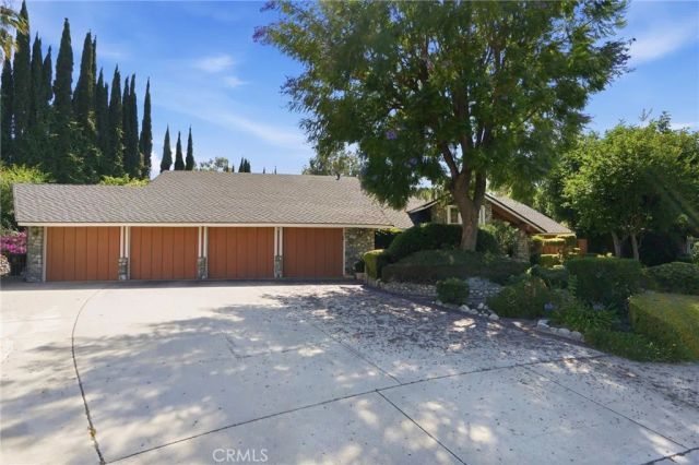 16682 Oakhurst, Yorba Linda, CA 92886