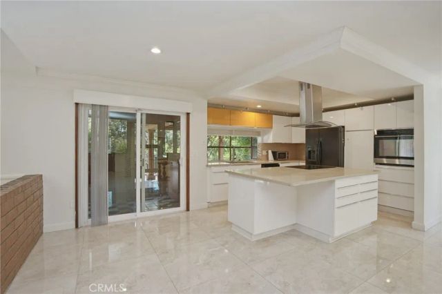 16682 Oakhurst, Yorba Linda, CA 92886
