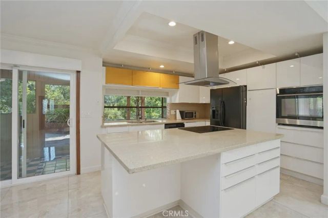 16682 Oakhurst, Yorba Linda, CA 92886