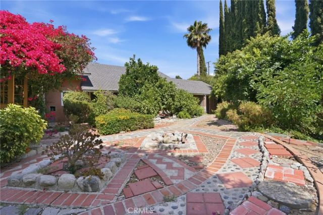 16682 Oakhurst, Yorba Linda, CA 92886