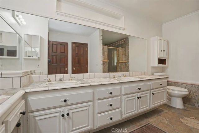 16682 Oakhurst, Yorba Linda, CA 92886