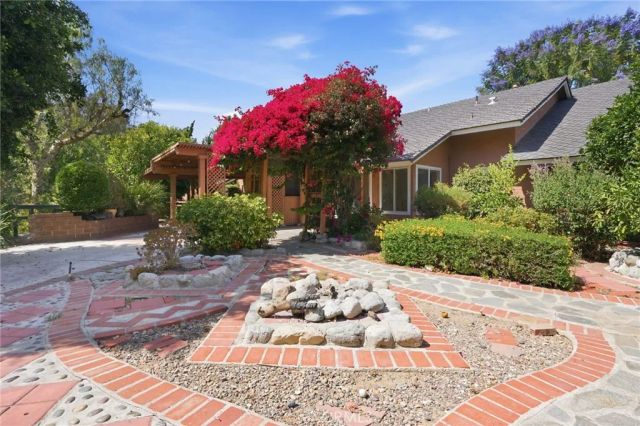16682 Oakhurst, Yorba Linda, CA 92886