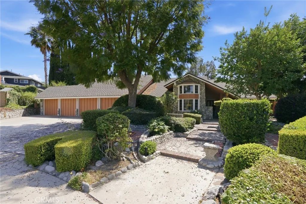 16682 Oakhurst, Yorba Linda, CA 92886