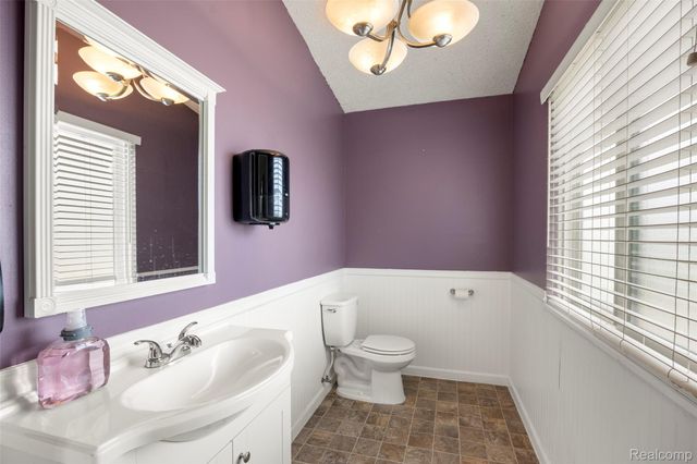 52909 10 Mile Road, South Lyon, MI 48178