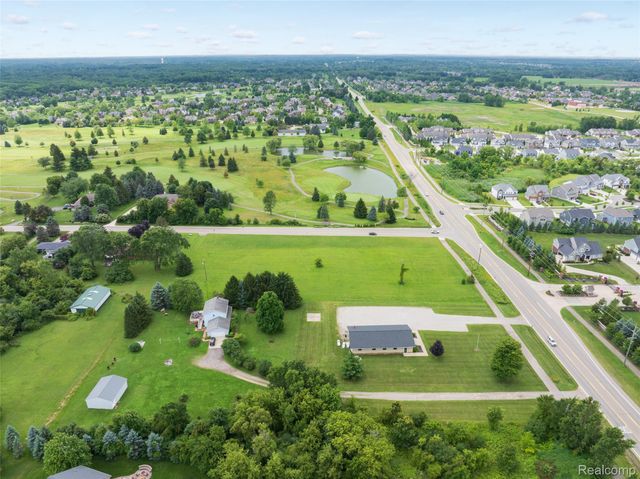 52909 10 Mile Road, South Lyon, MI 48178