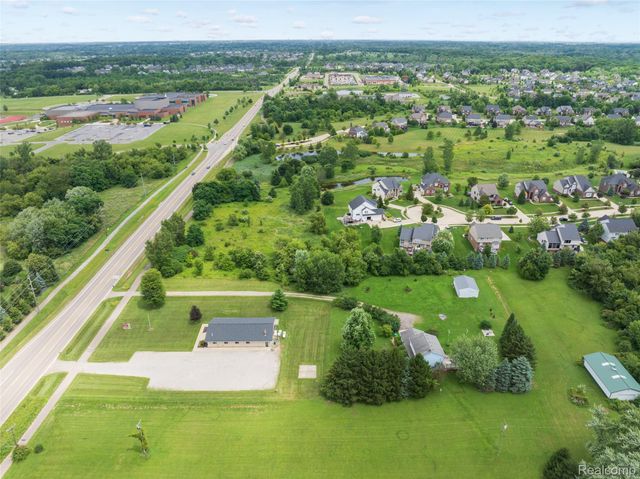 52909 10 Mile Road, South Lyon, MI 48178