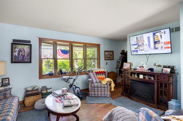 52909 10 Mile Road, South Lyon, MI 48178