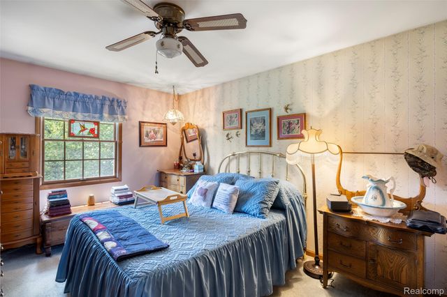 52909 10 Mile Road, South Lyon, MI 48178