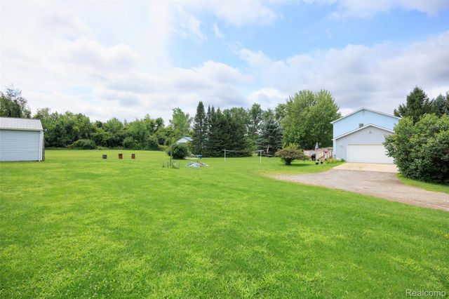 52909 10 Mile Road, South Lyon, MI 48178