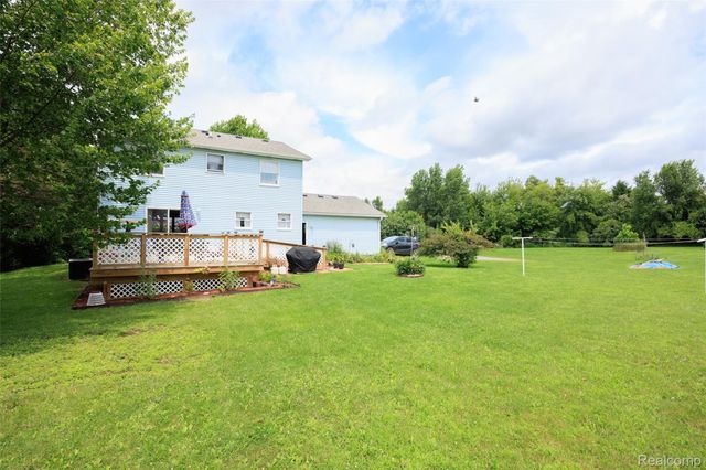 52909 10 Mile Road, South Lyon, MI 48178