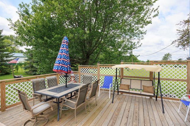 52909 10 Mile Road, South Lyon, MI 48178