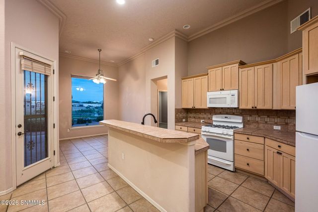 1676 Boulders Drive, Las Cruces, NM 88011