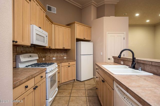 1676 Boulders Drive, Las Cruces, NM 88011