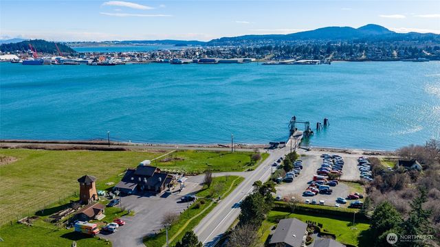 6117 S Shore Road, Anacortes, WA 98221