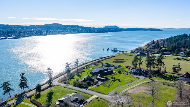 6117 S Shore Road, Anacortes, WA 98221