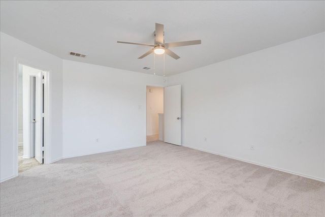 618 Lavaca LOOP, Elgin, TX 78621