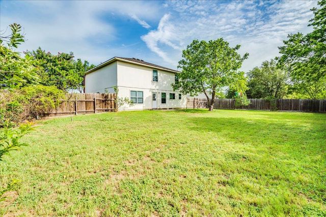 618 Lavaca LOOP, Elgin, TX 78621