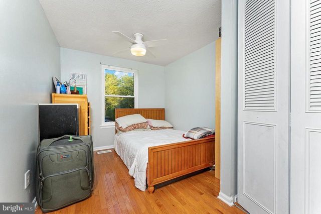 223 LAURA ANNE CT, Sterling, VA 20164