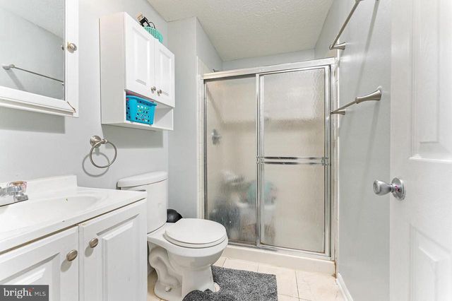 223 LAURA ANNE CT, Sterling, VA 20164