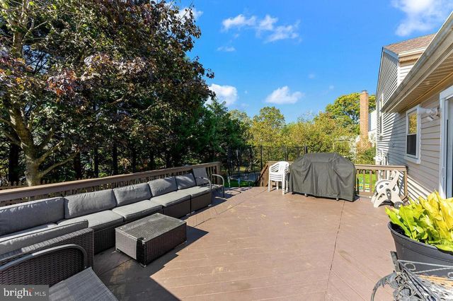 223 LAURA ANNE CT, Sterling, VA 20164