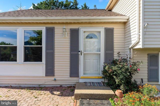 223 LAURA ANNE CT, Sterling, VA 20164