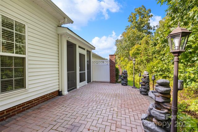 14569 Greenpoint Lane, Huntersville, NC 28078