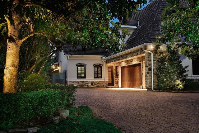 14 N Palmiera Circle, The Woodlands, TX 77382