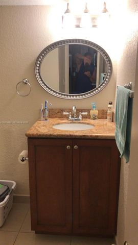 3601 NE 170th St 202, North Miami Beach, FL 33160