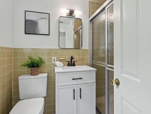 1 Bridle Path Road, Andover, MA 01810