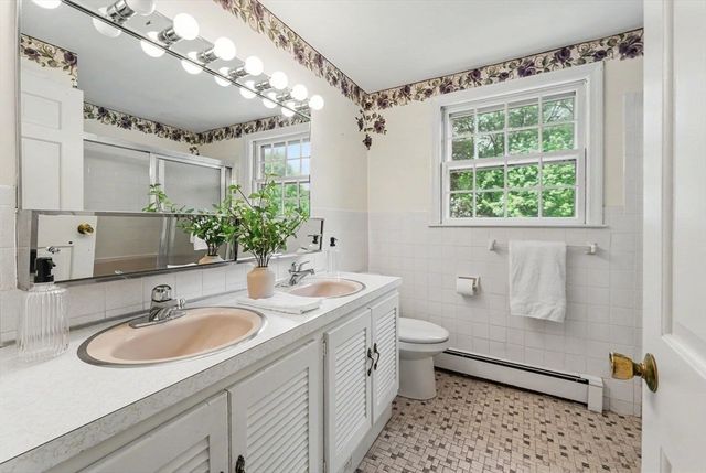 1 Bridle Path Road, Andover, MA 01810