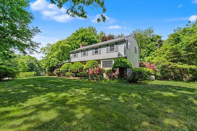1 Bridle Path Road, Andover, MA 01810