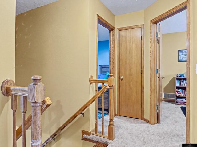 4020 N 209 Street, Elkhorn, NE 68022