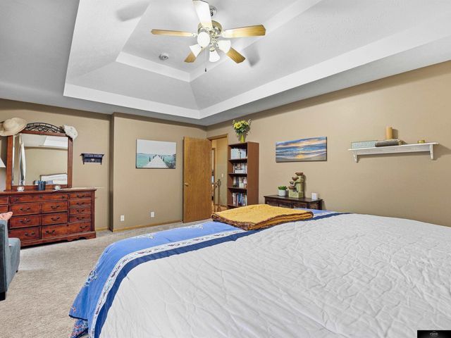 4020 N 209 Street, Elkhorn, NE 68022