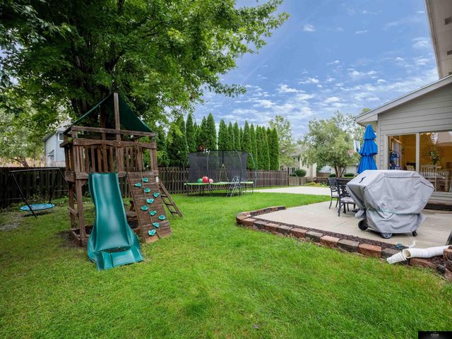 4020 N 209 Street, Elkhorn, NE 68022
