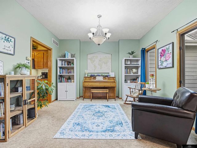 4020 N 209 Street, Elkhorn, NE 68022