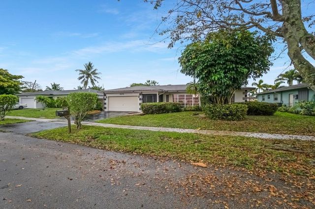 8270 NW 66th Terrace, Tamarac, FL 33321