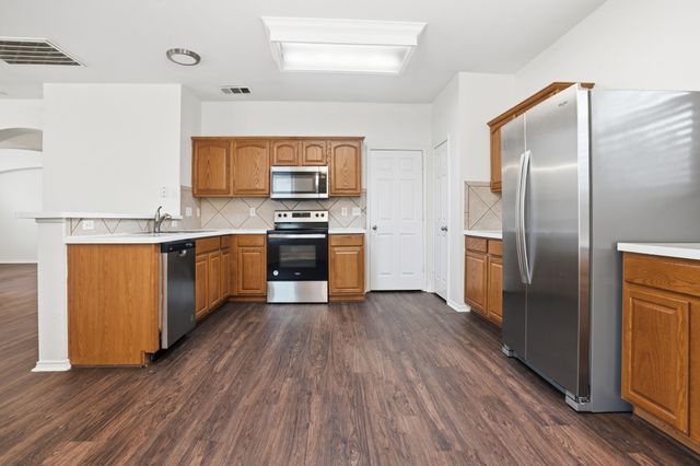 10005 Chadbourne Road, Fort Worth, TX 76244