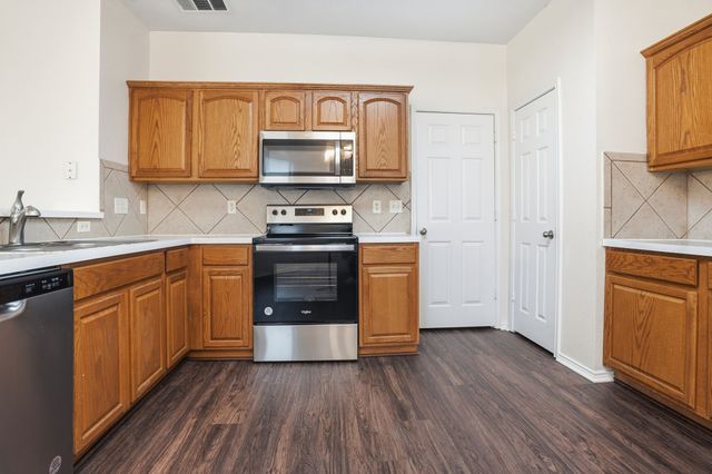 10005 Chadbourne Road, Fort Worth, TX 76244