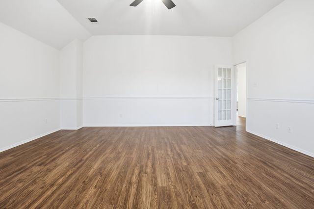 10005 Chadbourne Road, Fort Worth, TX 76244