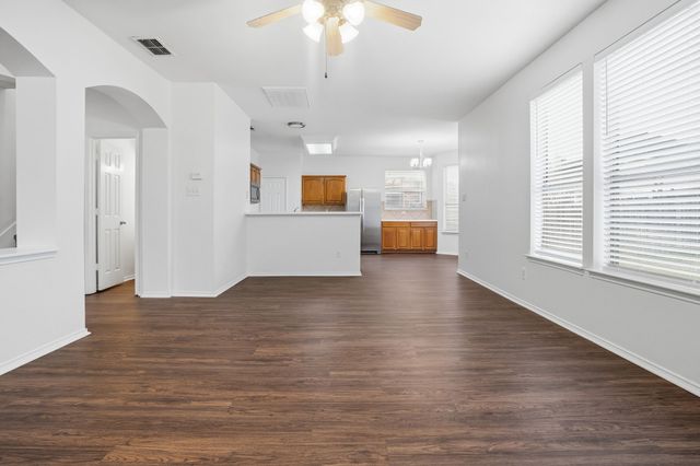 10005 Chadbourne Road, Fort Worth, TX 76244