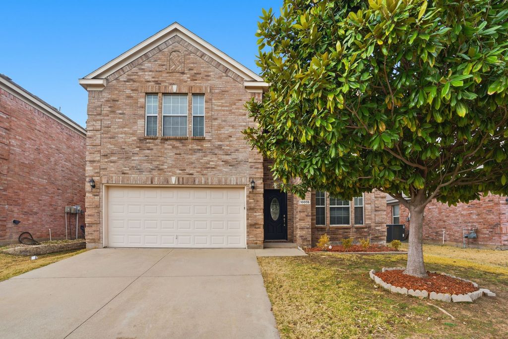 10005 Chadbourne Road, Fort Worth, TX 76244