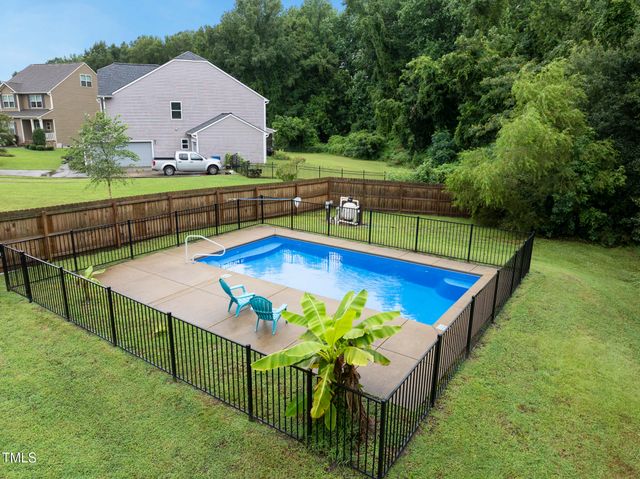 728 Spruce Meadows Lane, Willow Springs, NC 27592