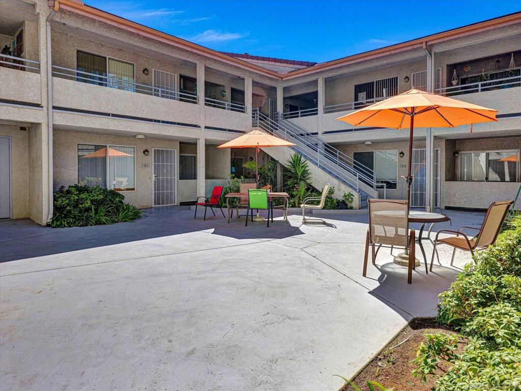 234 W Kalmia, Fallbrook, CA 92028 — photo 3