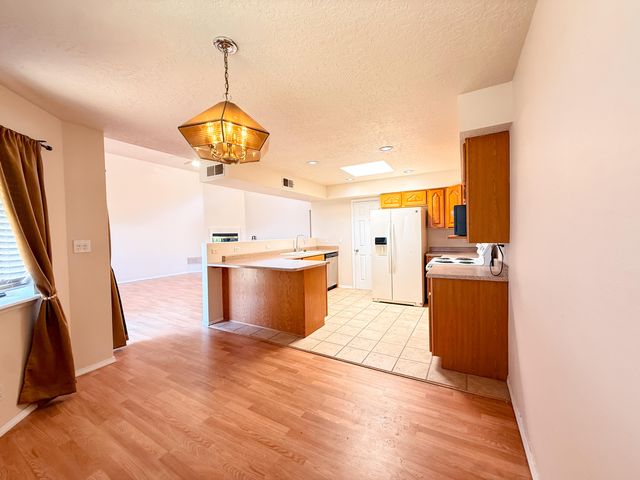 523 Pinon Creek Road SE, Albuquerque, NM 87123
