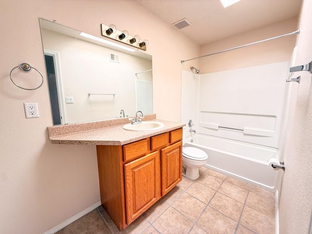 523 Pinon Creek Road SE, Albuquerque, NM 87123