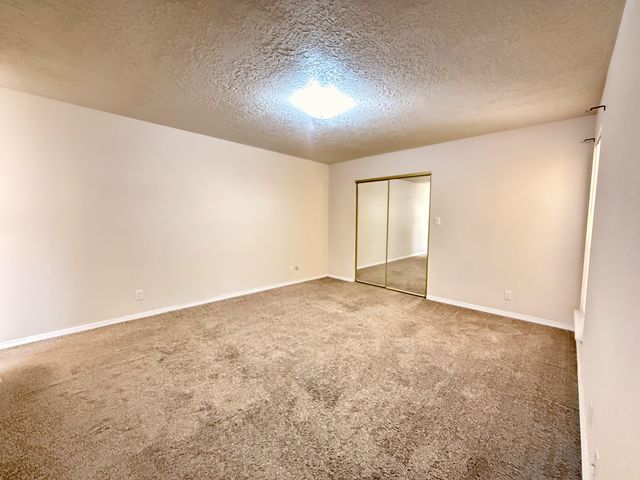 523 Pinon Creek Road SE, Albuquerque, NM 87123